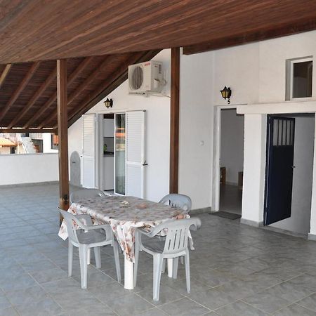 Apartments Stavroula Ηospitality Vrasna Ruang foto