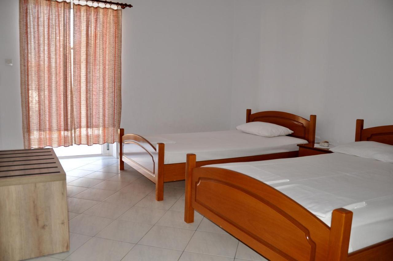 Apartments Stavroula Ηospitality Vrasna Ruang foto